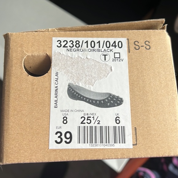 Zara skull shoes. Only worn a few times. - Picture 4 of 4